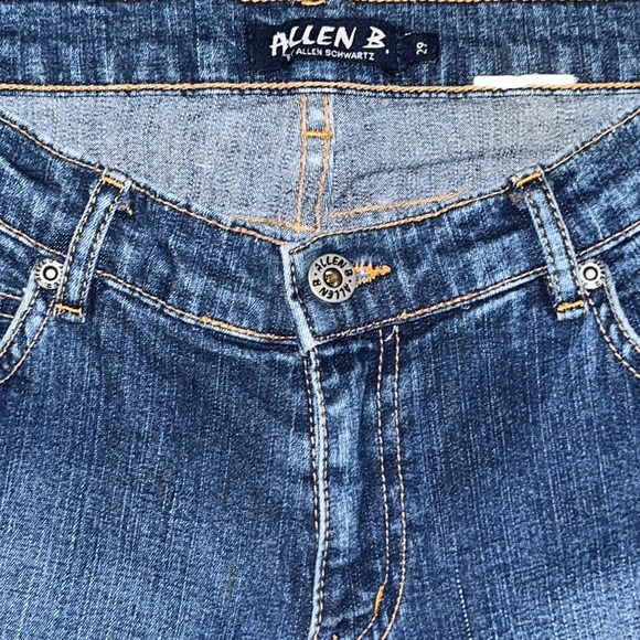 ALLEN B. "BY ALLEN SCHWARTZ" JEANS Embellished Crystal Hand Design - Picture 6 of 7